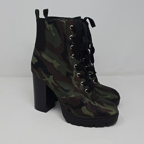 Steve Madden Latch Camo Ankle Zip Boots Size 8.5 - Picture 3 of 6
